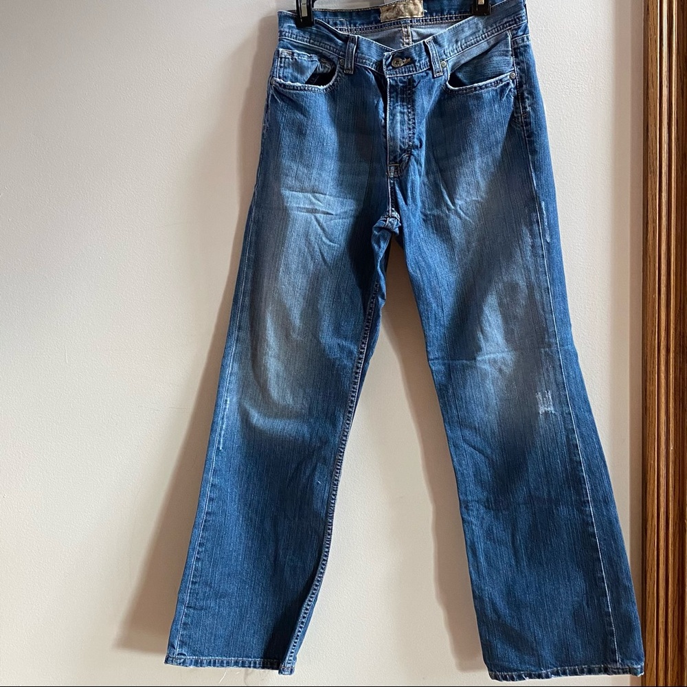 Men’s BKE Tyler Jeans 31x32 Medium Wash Distressed 31R Buckle Bootcut Relaxed